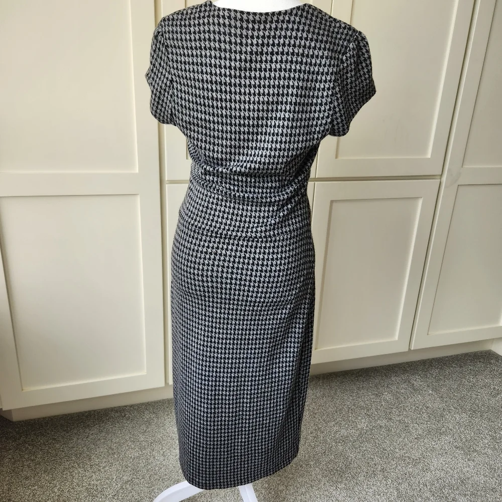 Banana Republic Houndstooth Checkered Dress Black Gray Short Sleeves Medium - Picture 3 of 14